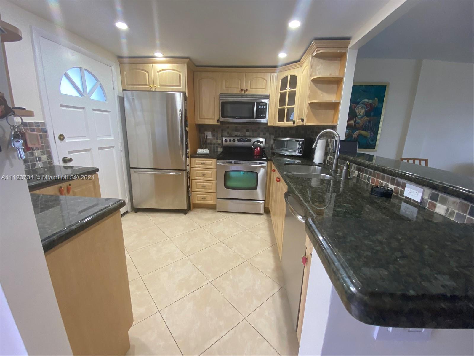 EDEN ISLES CONDO NO 5 - Residential