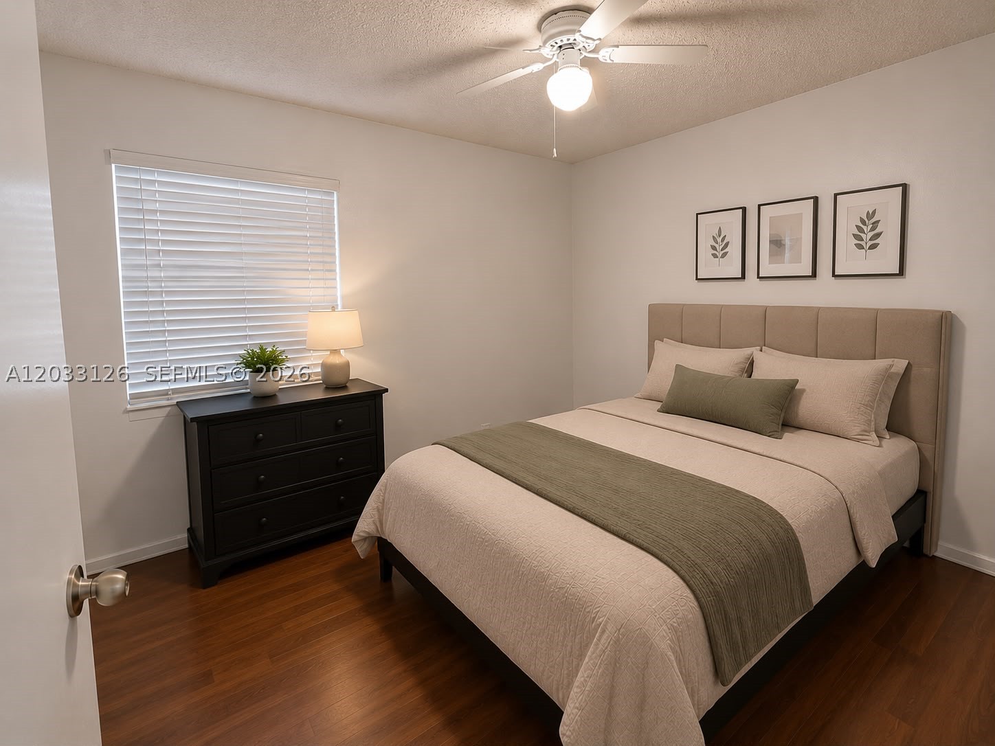 COUNTRY LAKE HOMES - Residential Lease