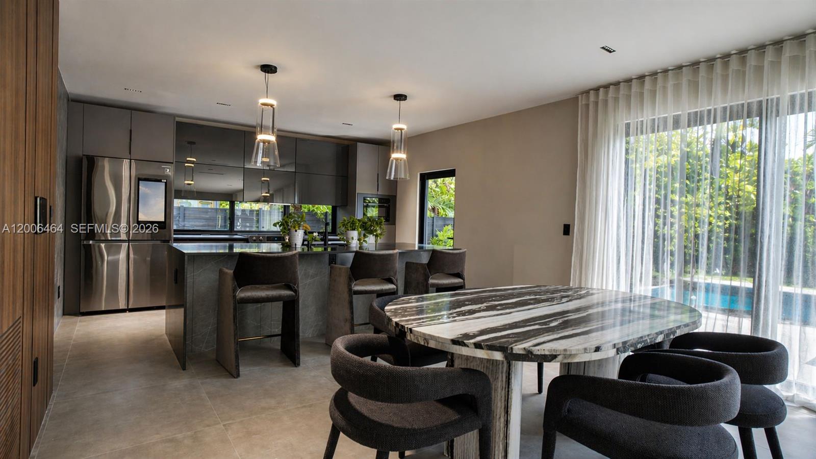 SKY LAKE - Residential