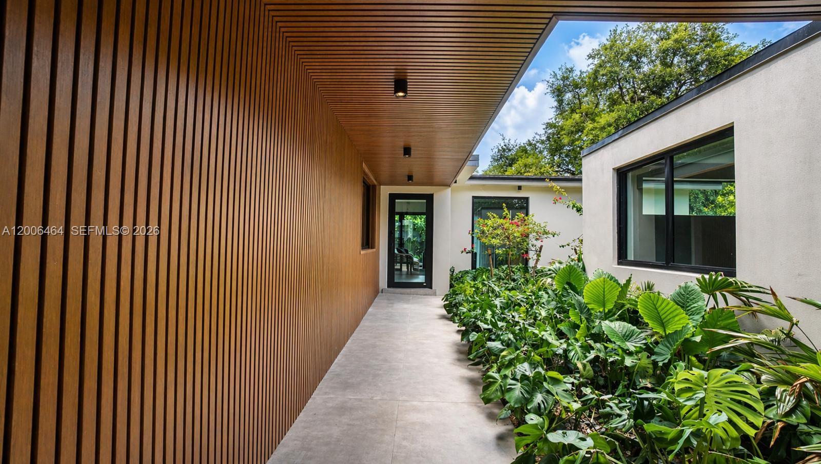 SKY LAKE - Residential