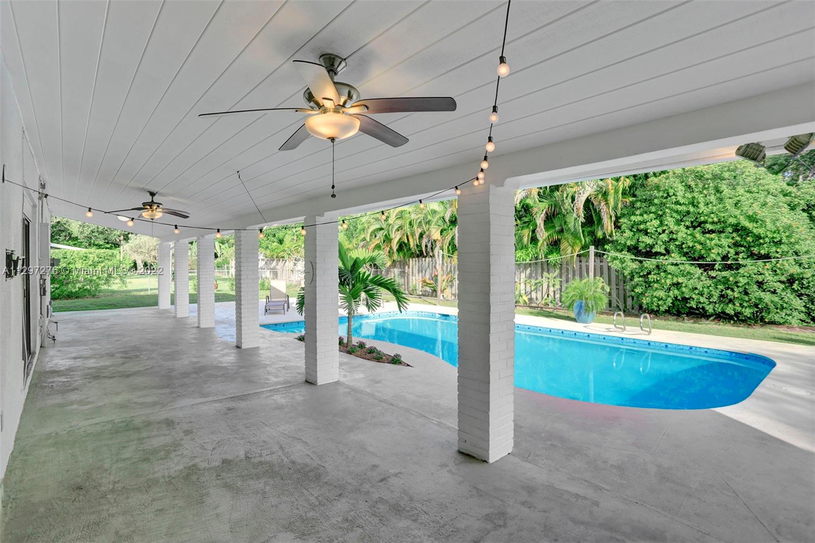 KENDALWOOD ESTATES - Residential