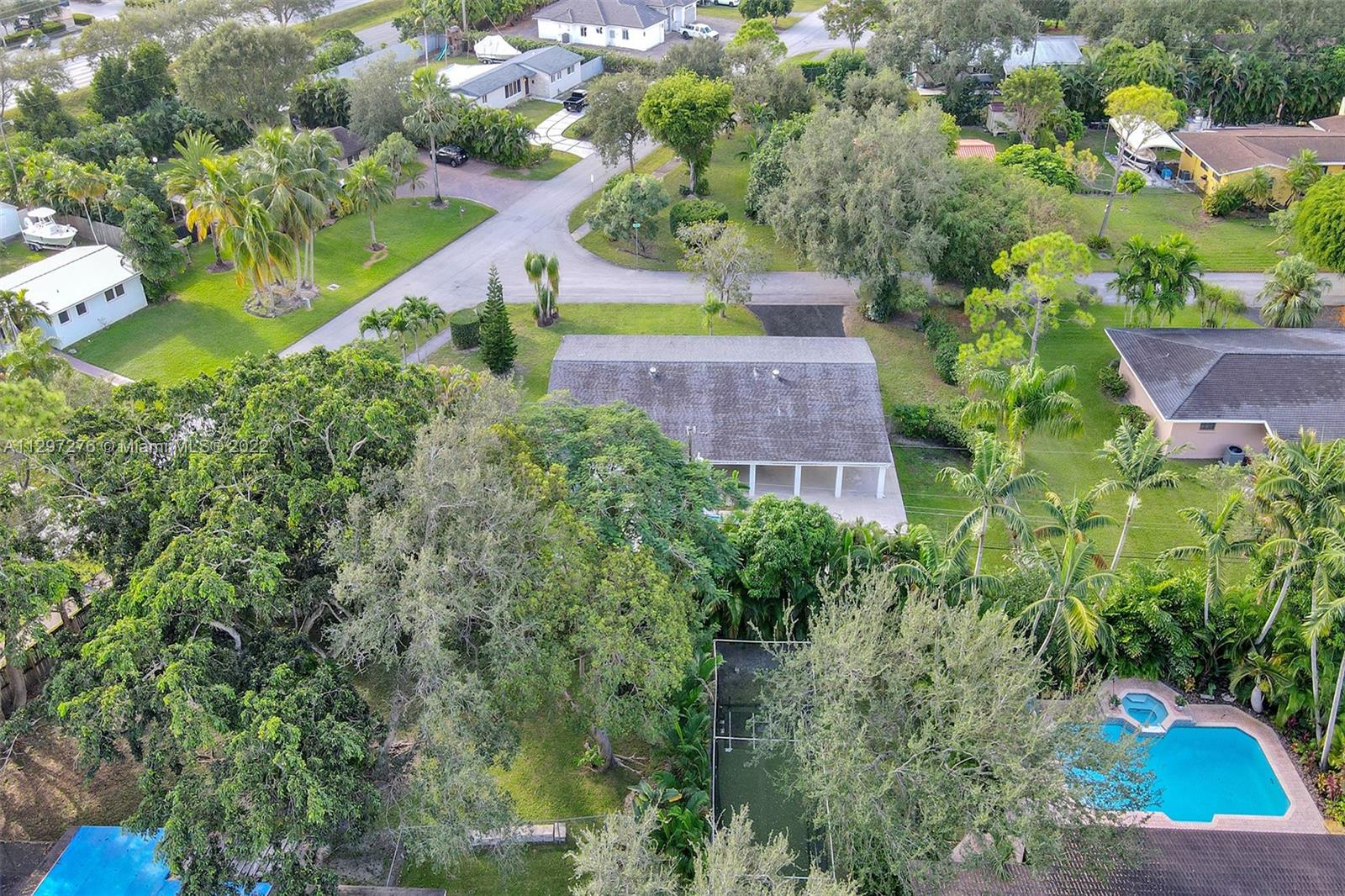 KENDALWOOD ESTATES - Residential