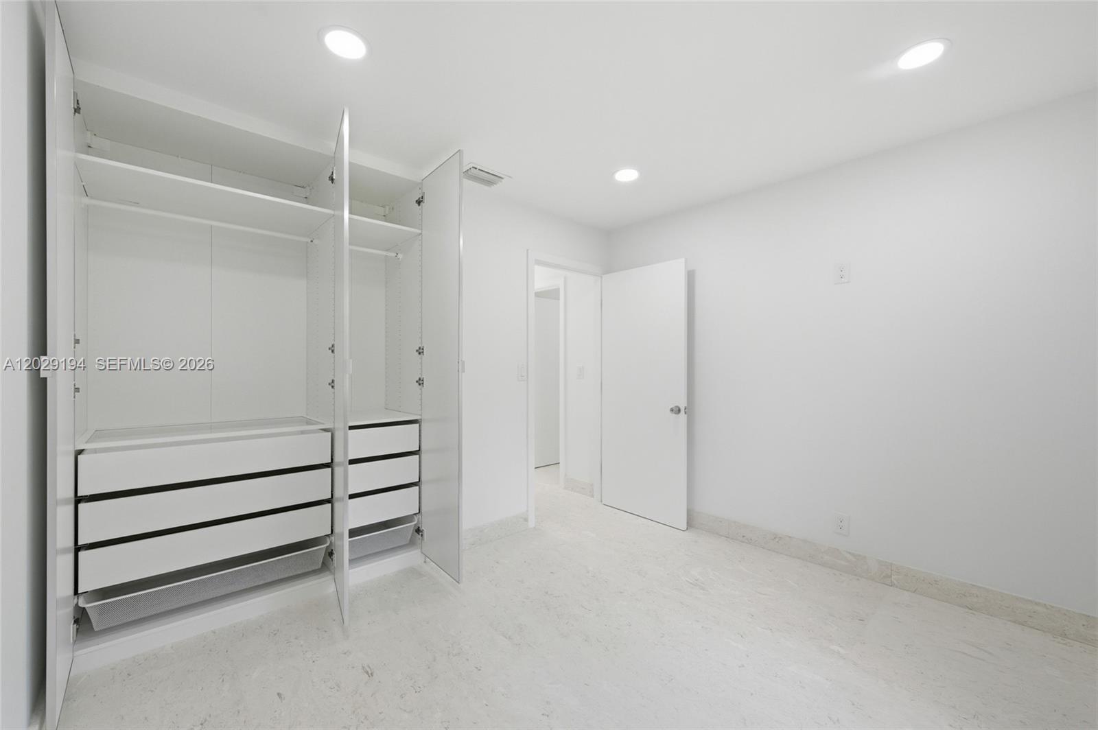TIMBERWALK 2 SEC 6 - Residential Lease