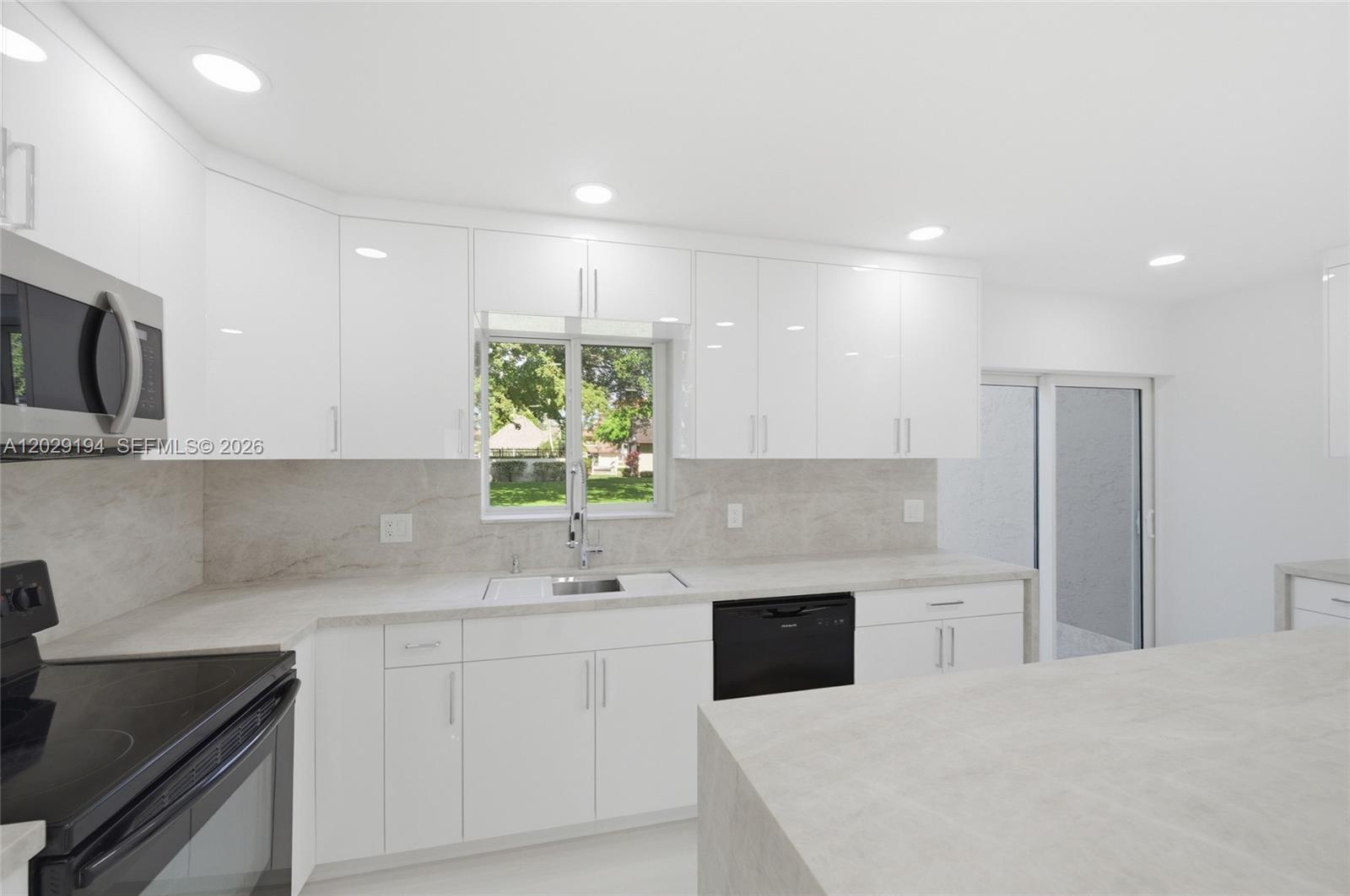 TIMBERWALK 2 SEC 6 - Residential Lease