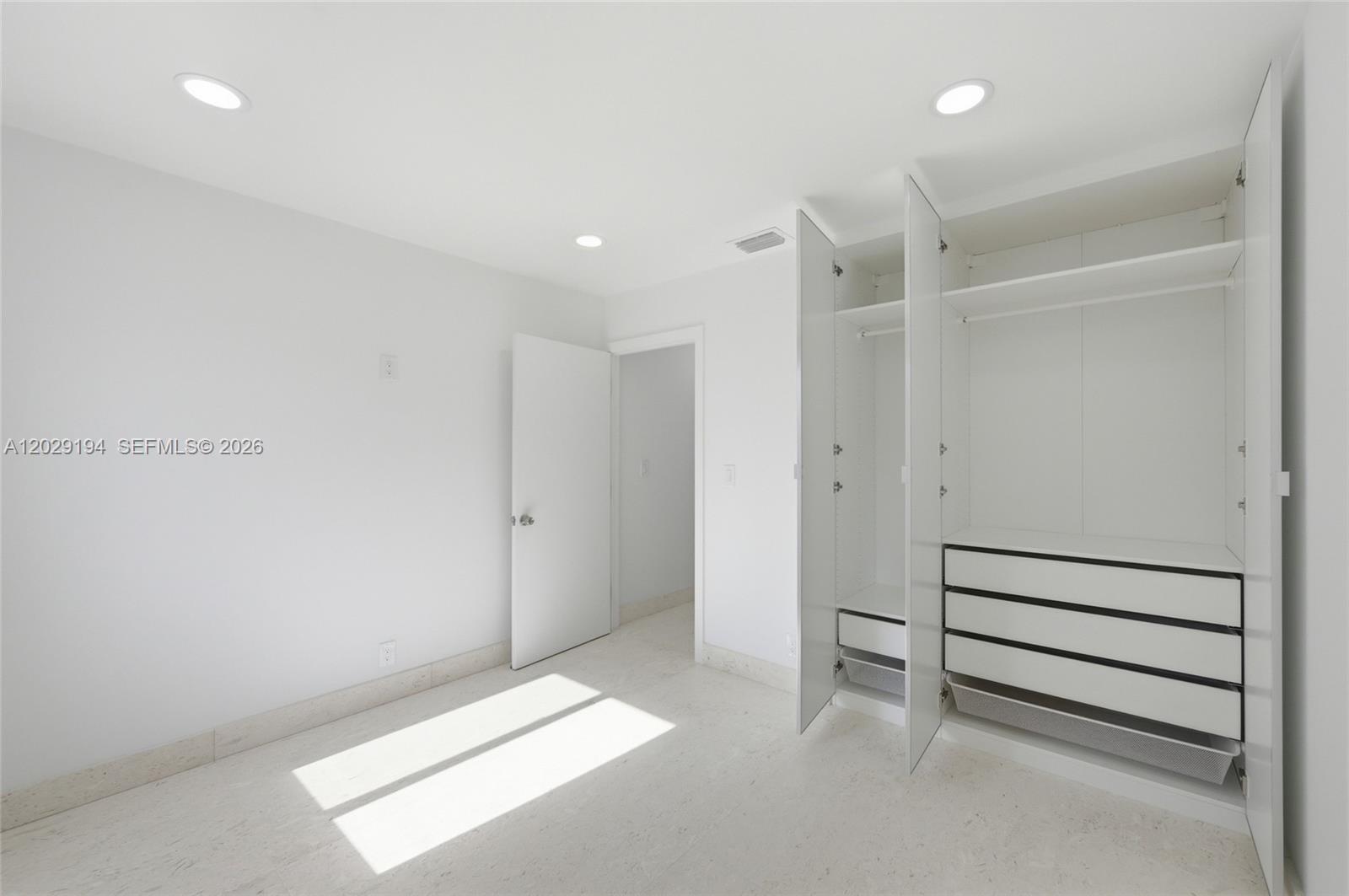 TIMBERWALK 2 SEC 6 - Residential Lease