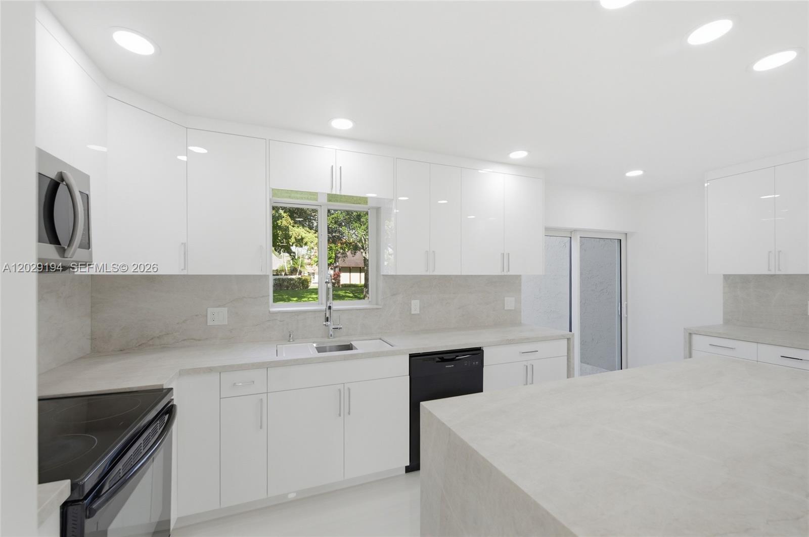TIMBERWALK 2 SEC 6 - Residential Lease