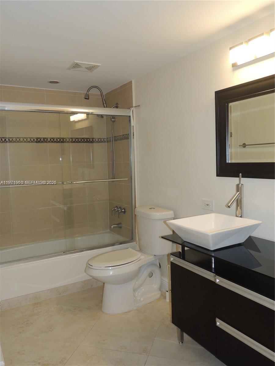 BRAVURA II CONDO - Residential
