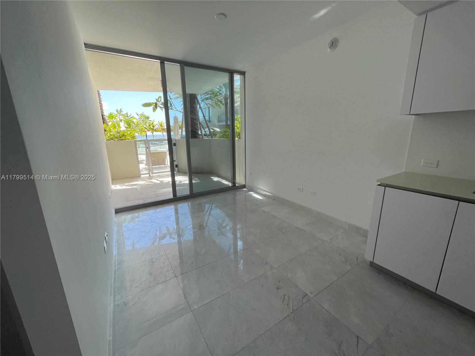 Turnberry Ocean Club - Residential
