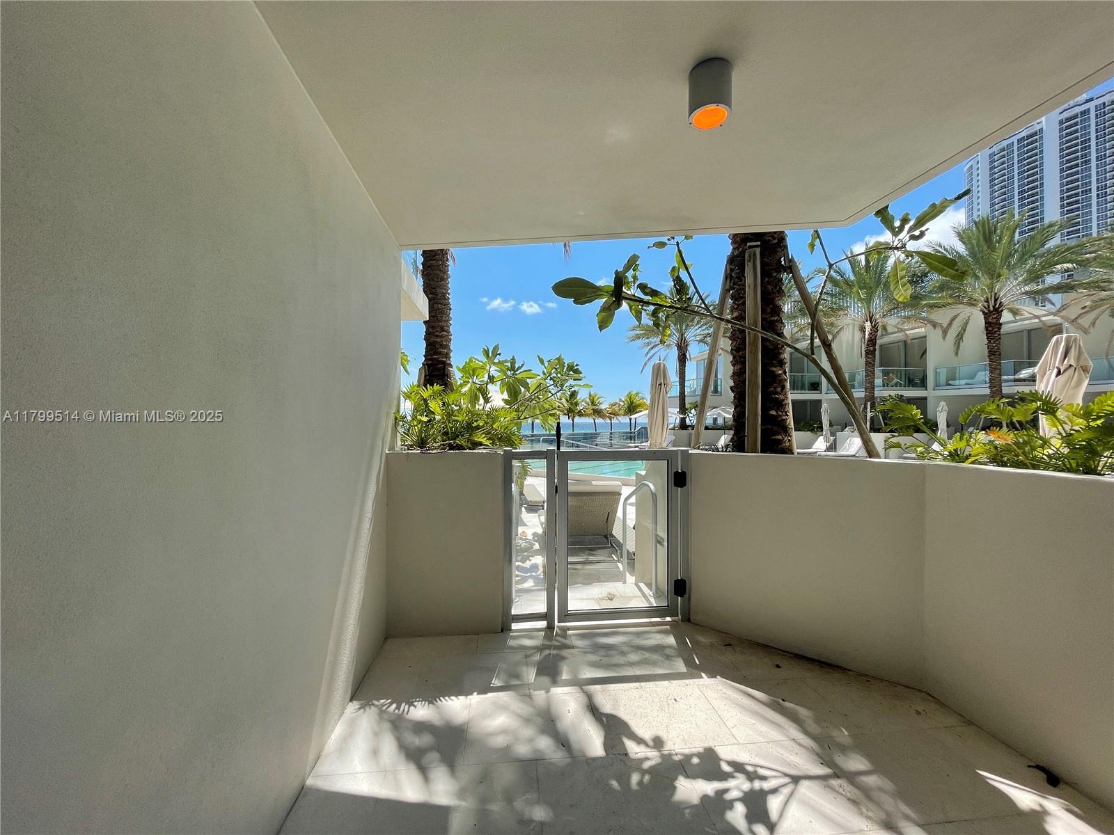 Turnberry Ocean Club - Residential