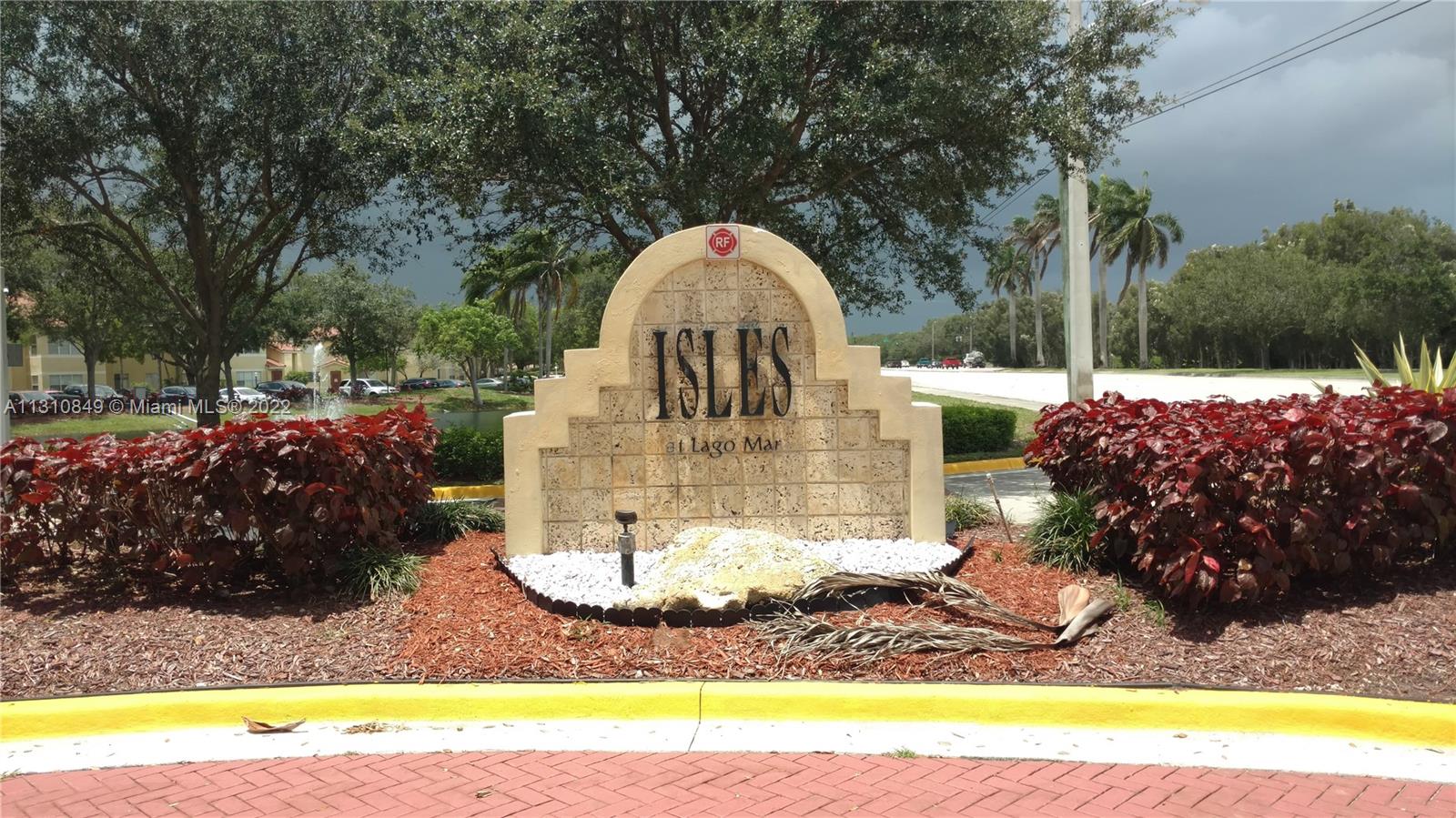 ISLES AT LAGO MAR CONDO - Residential Lease