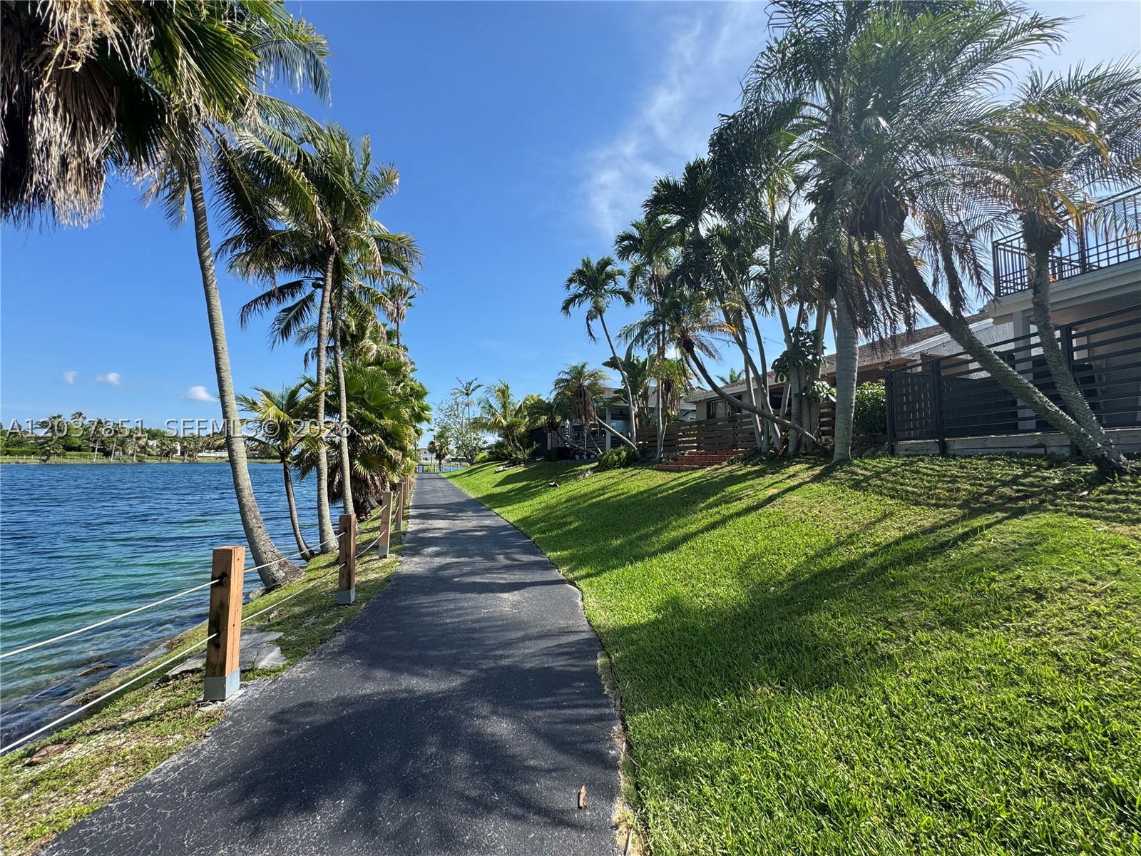 LAKES BY THE BAY SEC 2 - Residential Lease