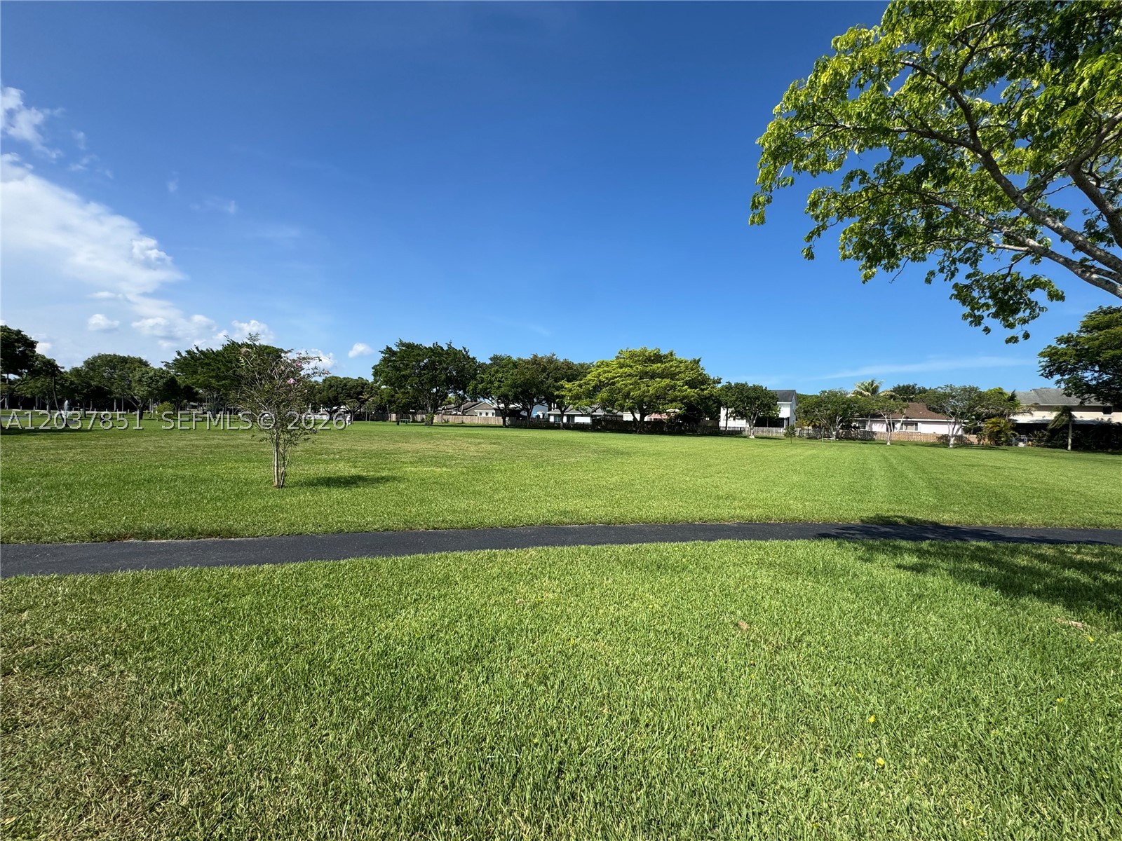 LAKES BY THE BAY SEC 2 - Residential Lease