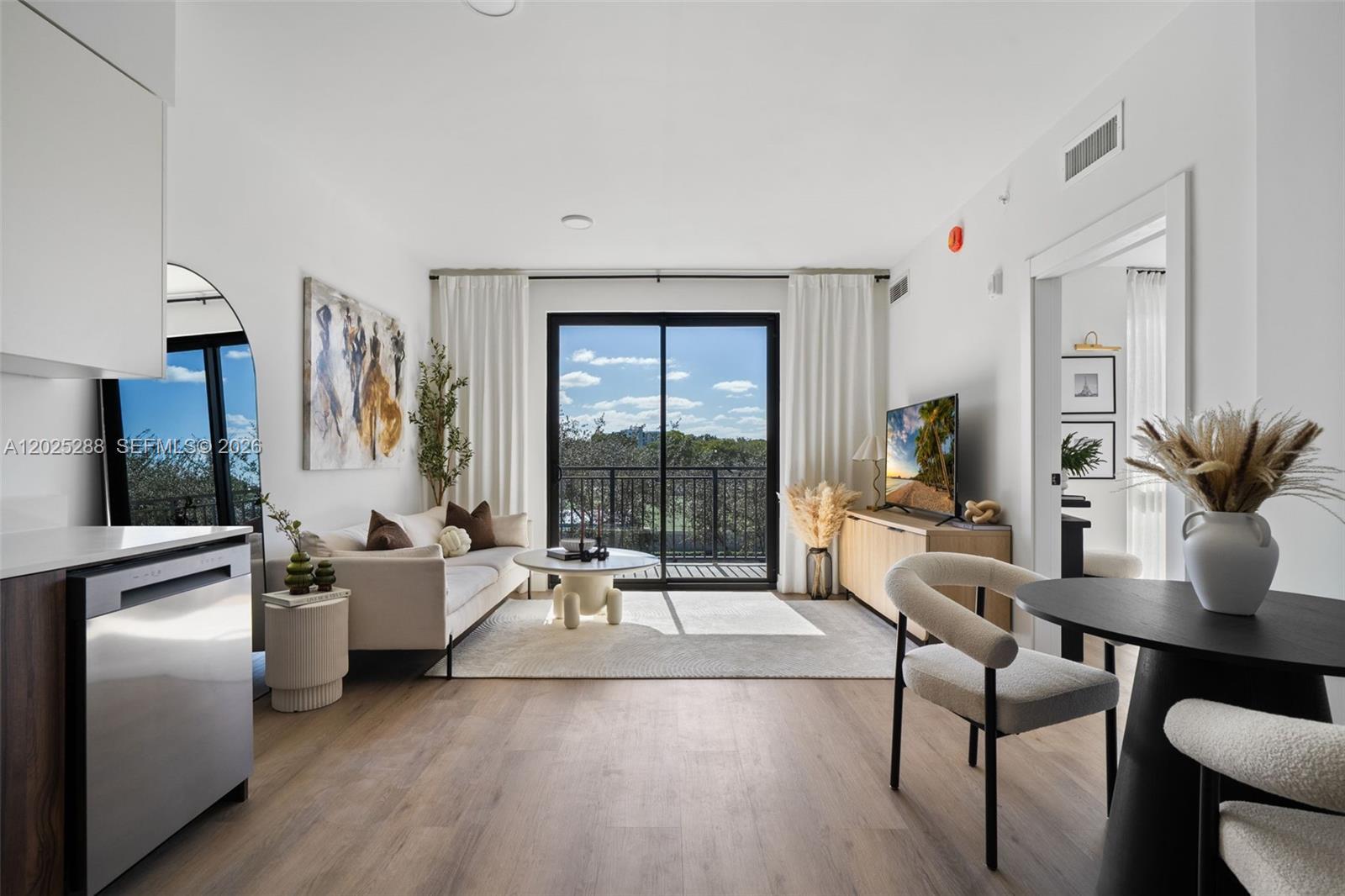 Aventura Quattro - Residential Lease