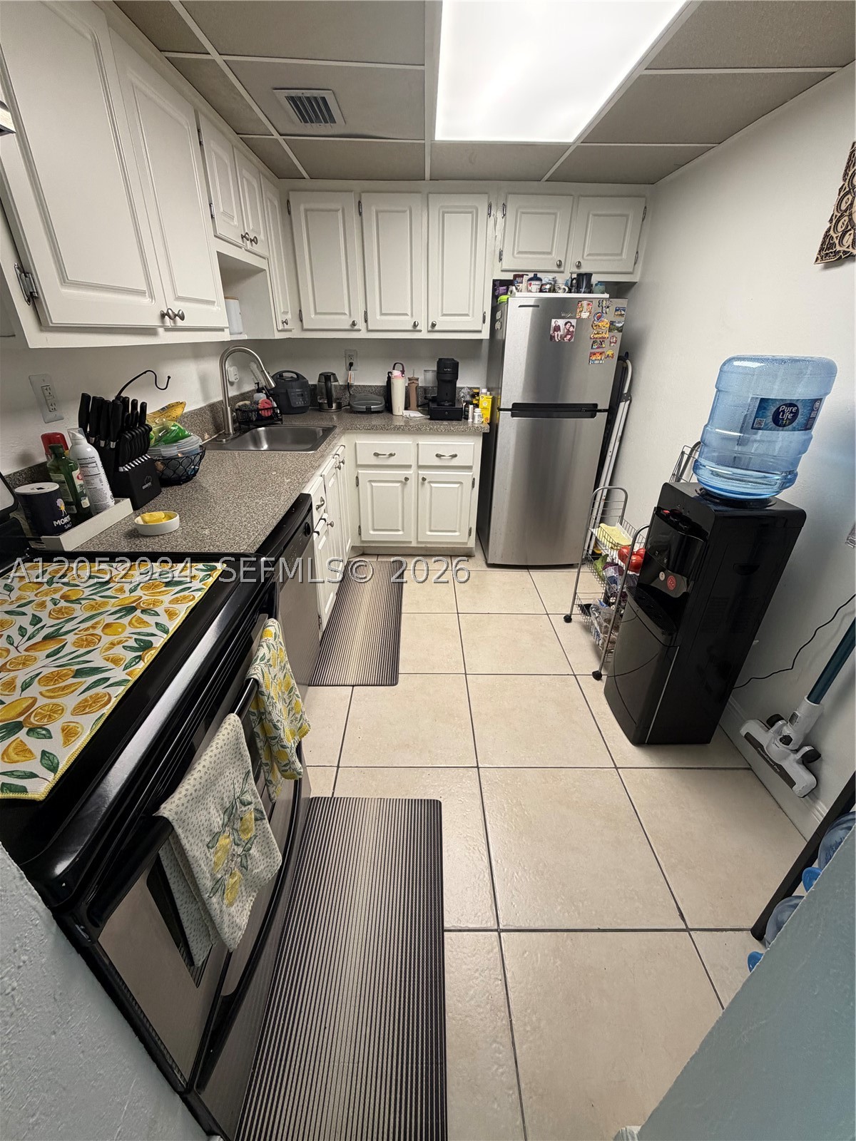 BAYVIEW PALMS CONDO - Residential Lease