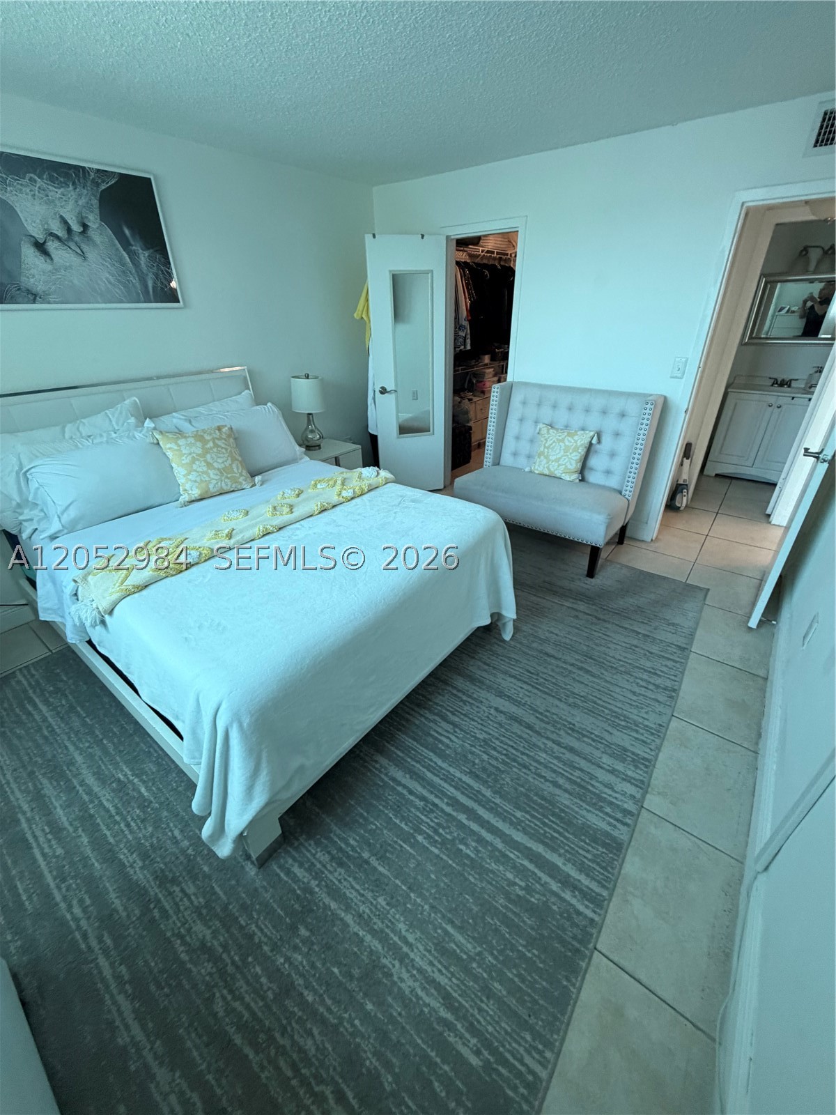 BAYVIEW PALMS CONDO - Residential Lease