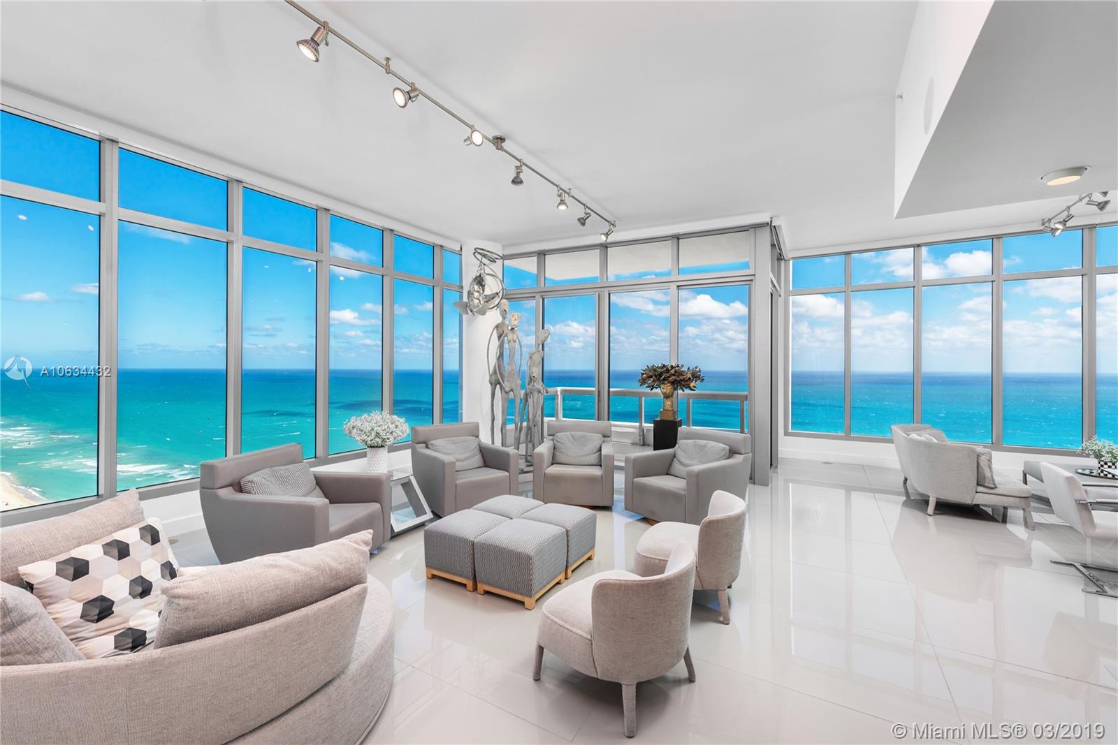 CARILLON CONDOS - Residential