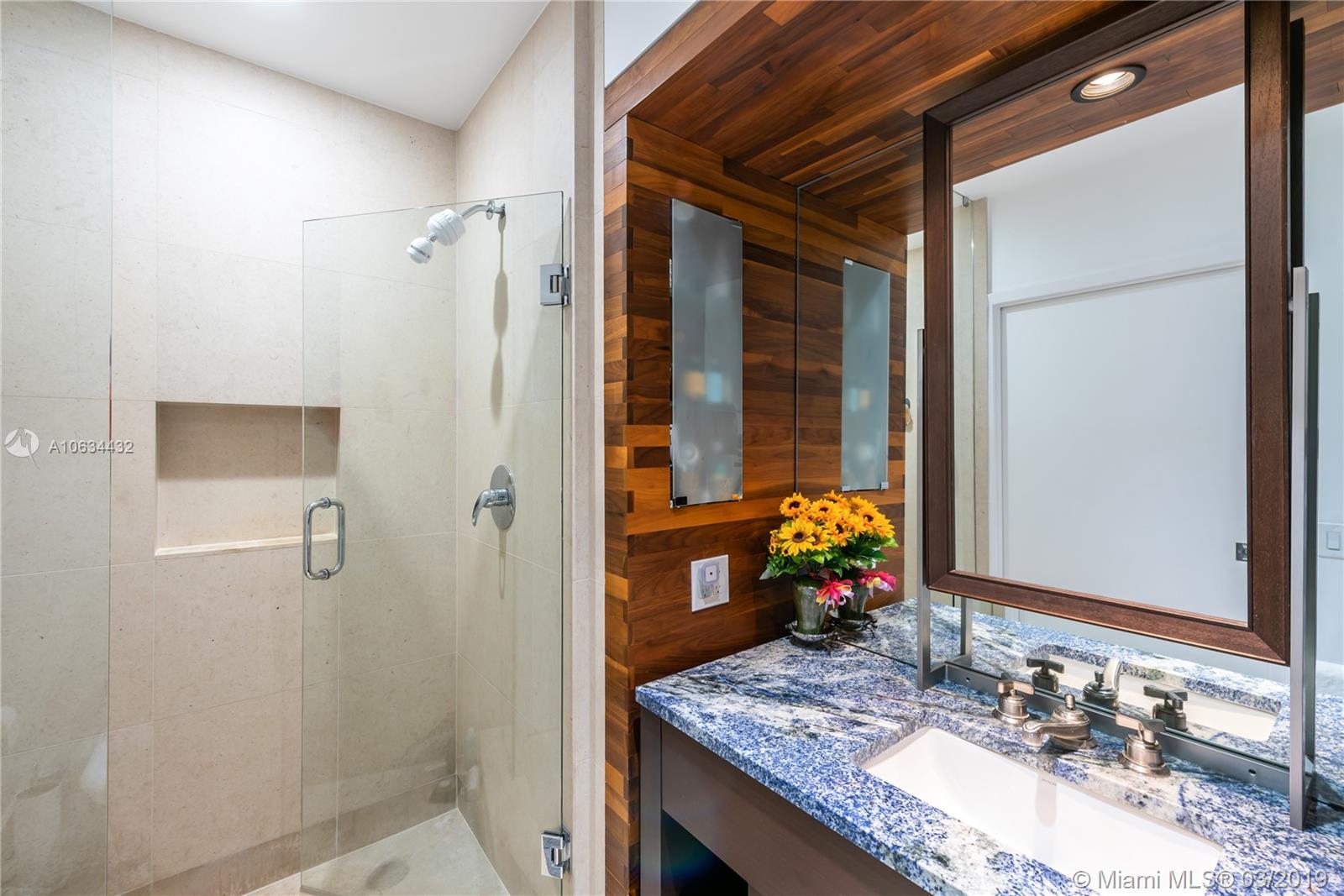 CARILLON CONDOS - Residential