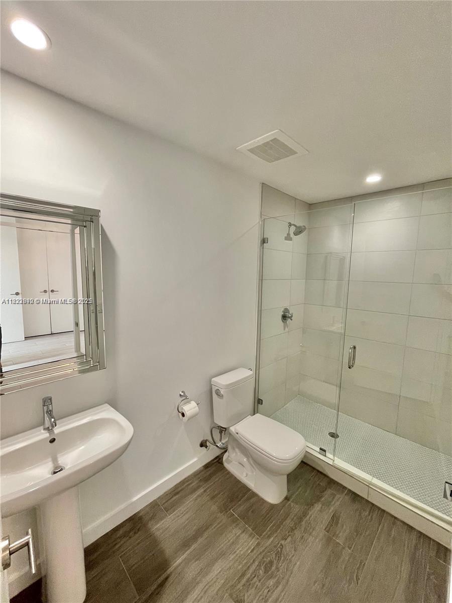 BISCAYNE BEACH CONDO - Residential