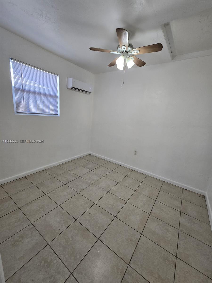 HOLLYWOOD - Residential Lease