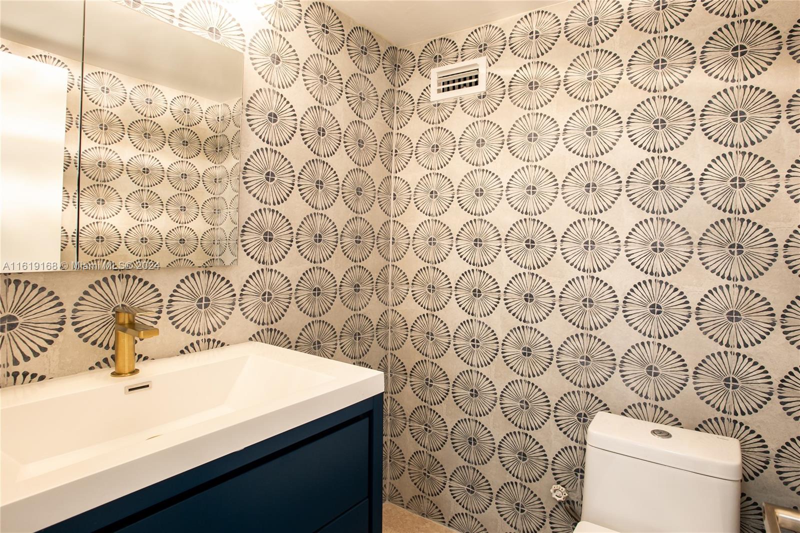 HARDING HALL CONDOMINIUM - Residential