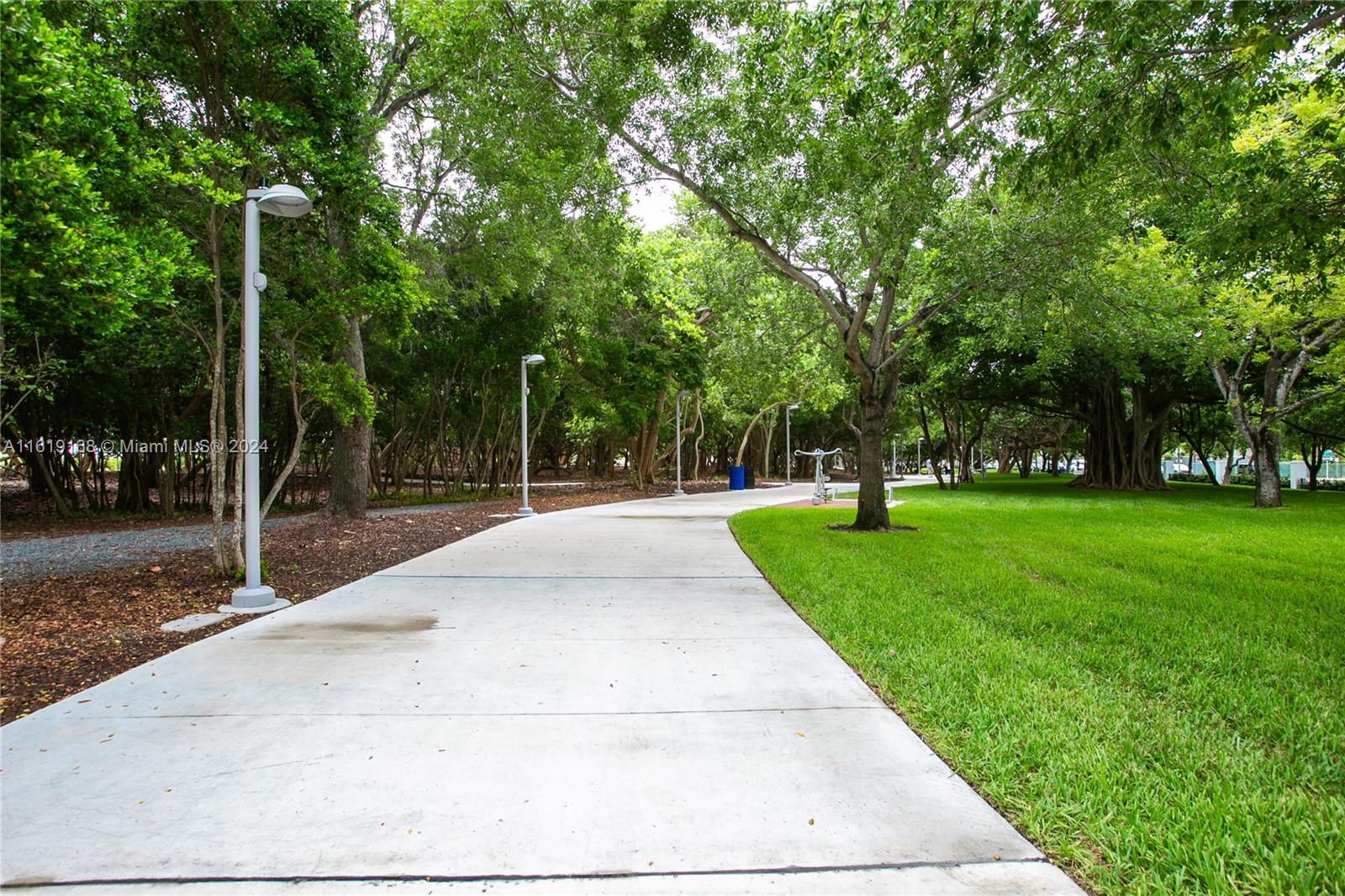 HARDING HALL CONDOMINIUM - Residential