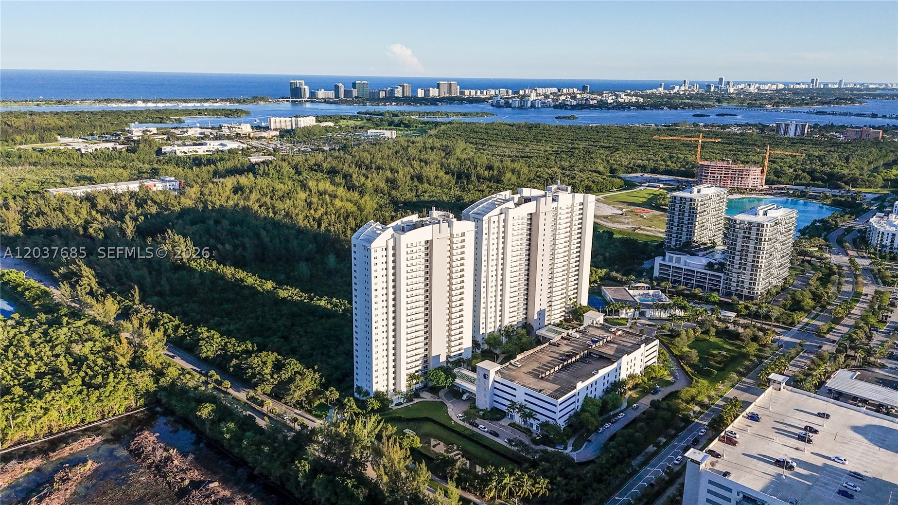 THE OAKS I CONDO - Residential