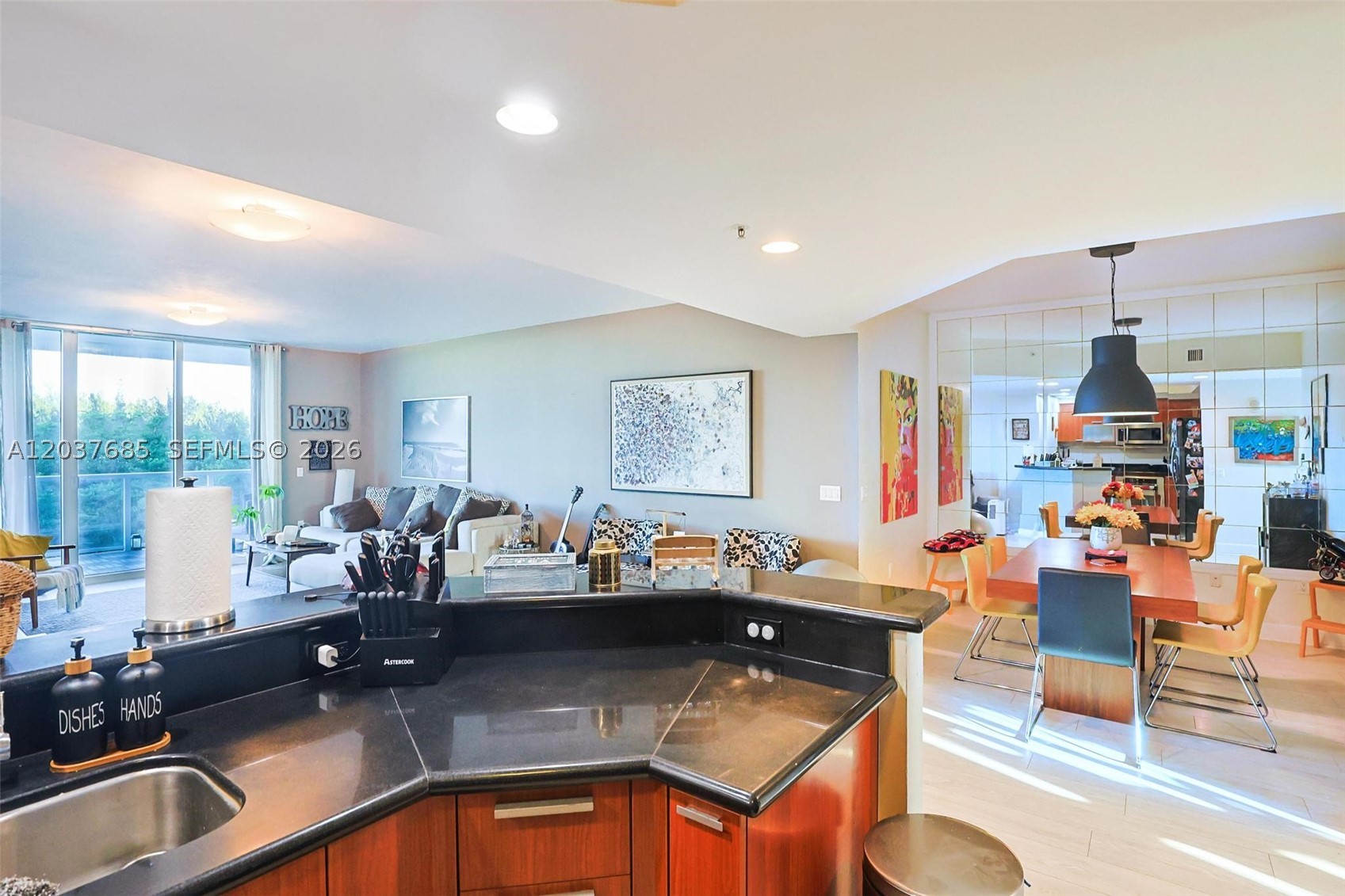 THE OAKS I CONDO - Residential