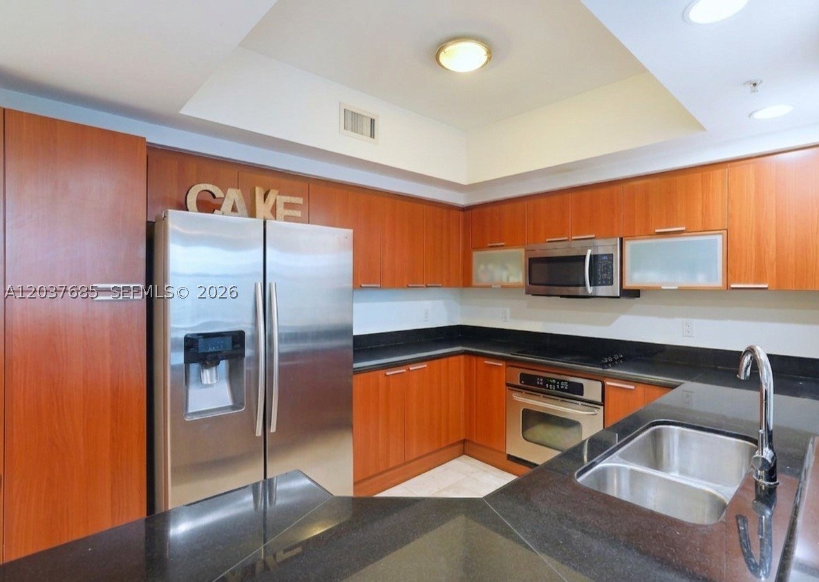 THE OAKS I CONDO - Residential