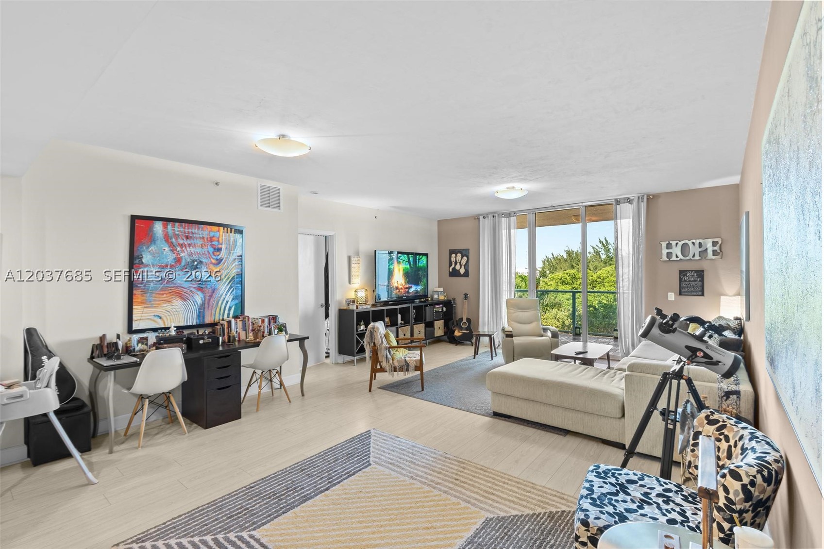 THE OAKS I CONDO - Residential