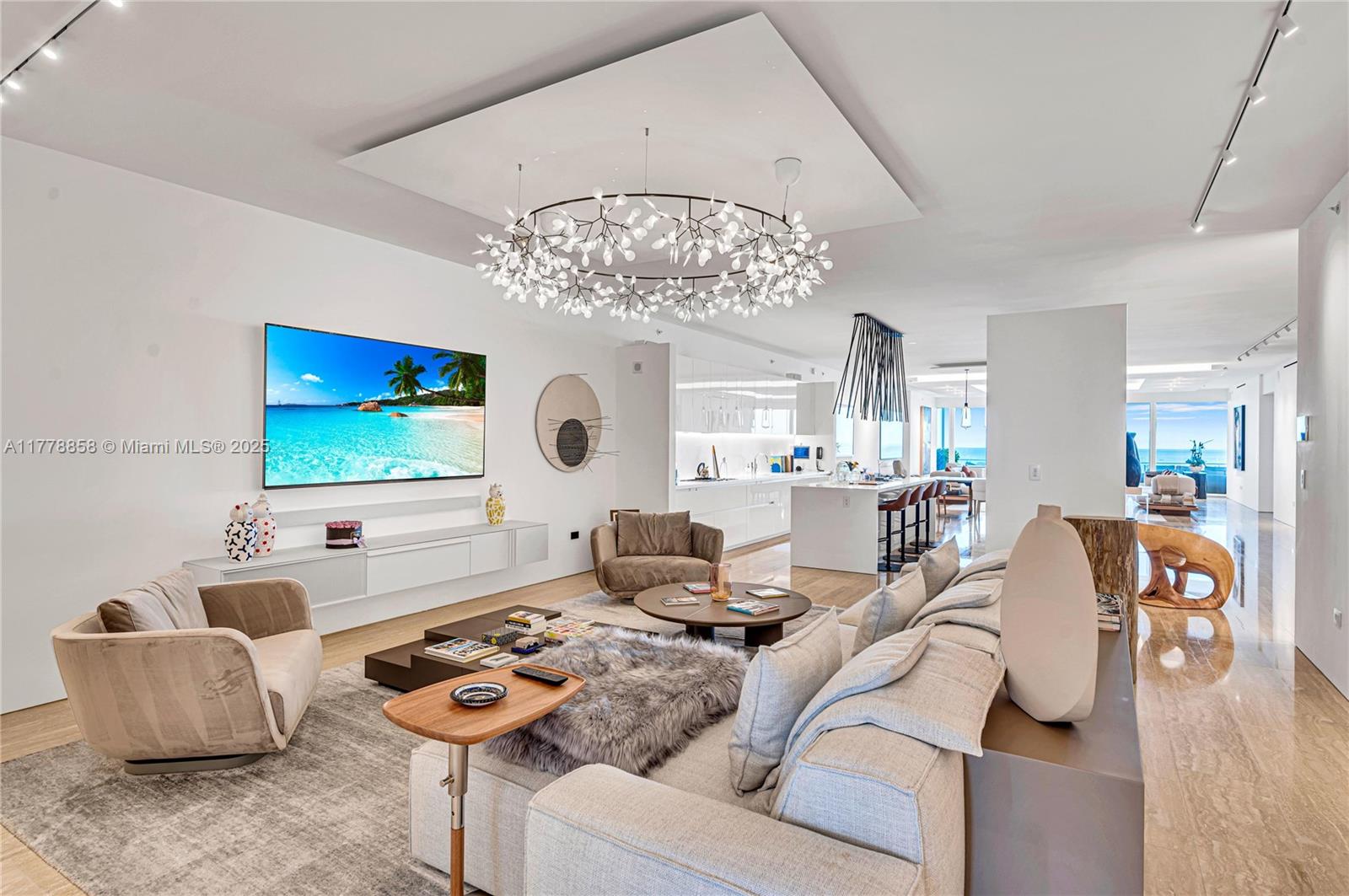 SURF CLUB CONDO - Residential