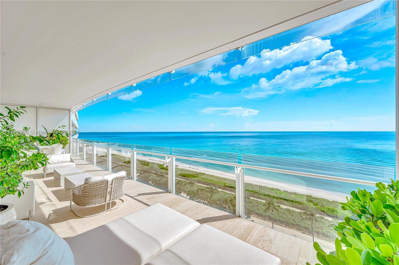 SURF CLUB CONDO - Residential
