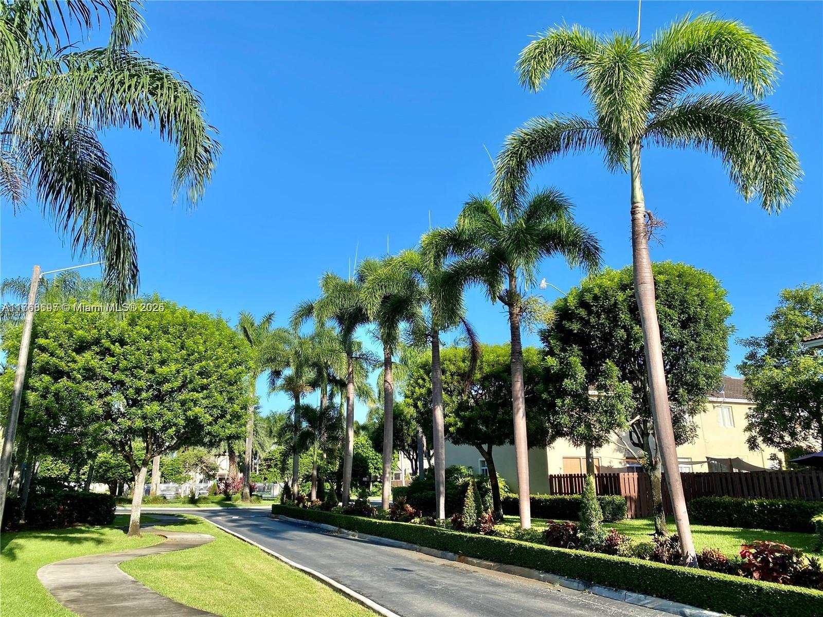 DORAL NORTHEAST TOWNHOMES - Residential