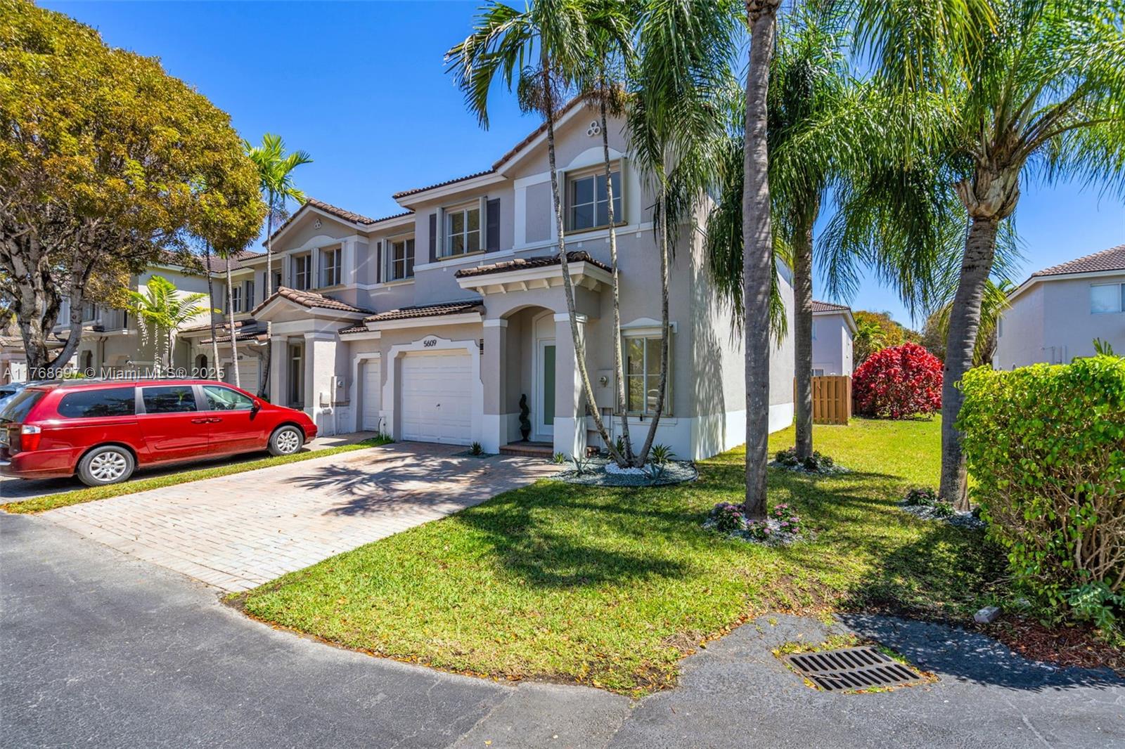 DORAL NORTHEAST TOWNHOMES - Residential