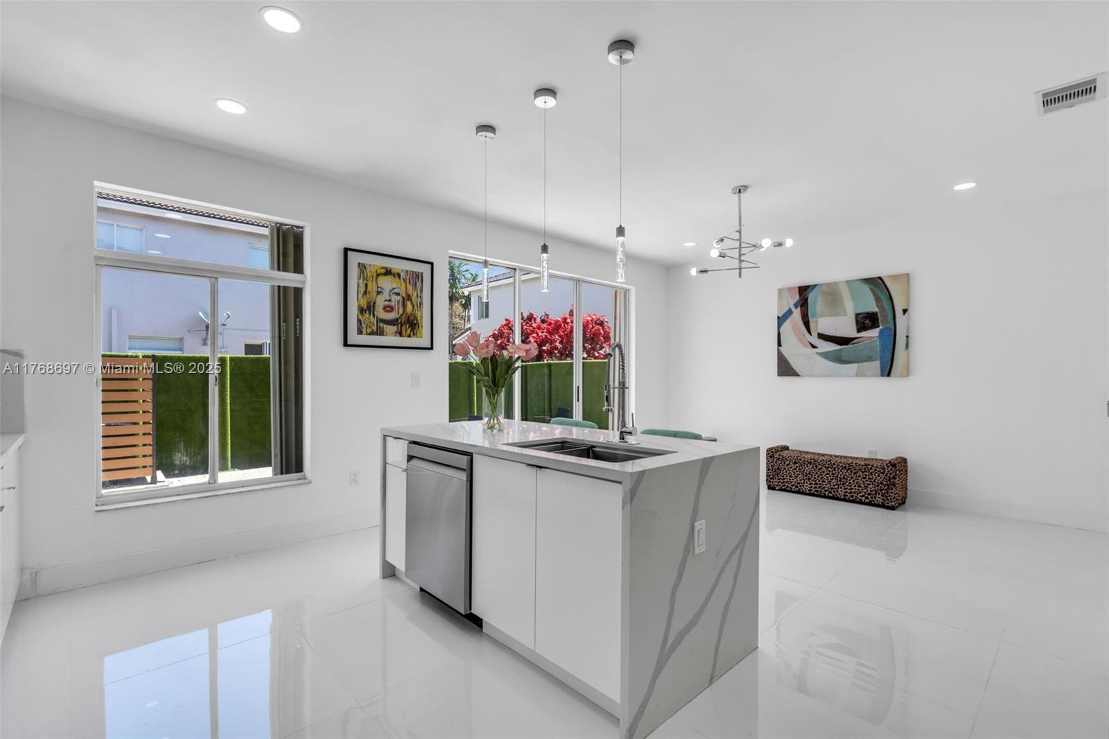 DORAL NORTHEAST TOWNHOMES - Residential