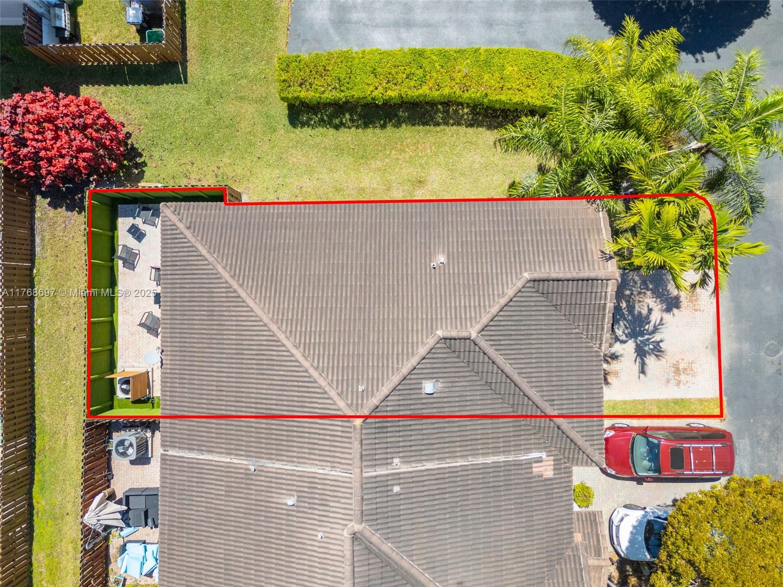 DORAL NORTHEAST TOWNHOMES - Residential