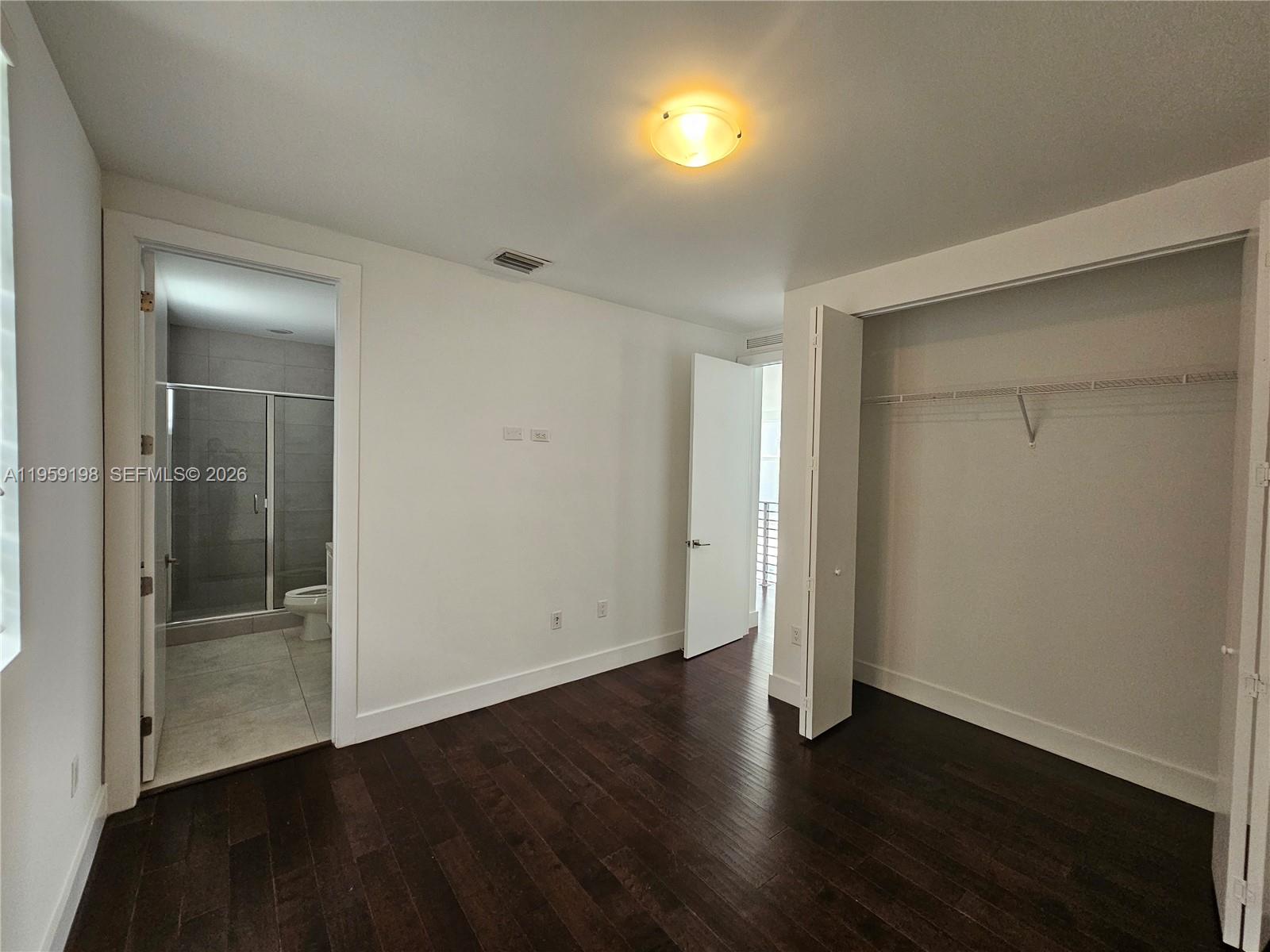 MODERN DORAL 45 - Residential