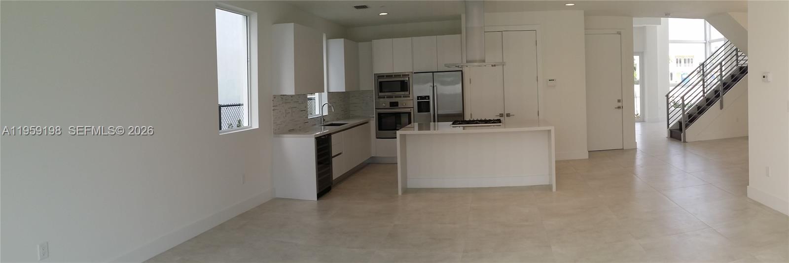 MODERN DORAL 45 - Residential