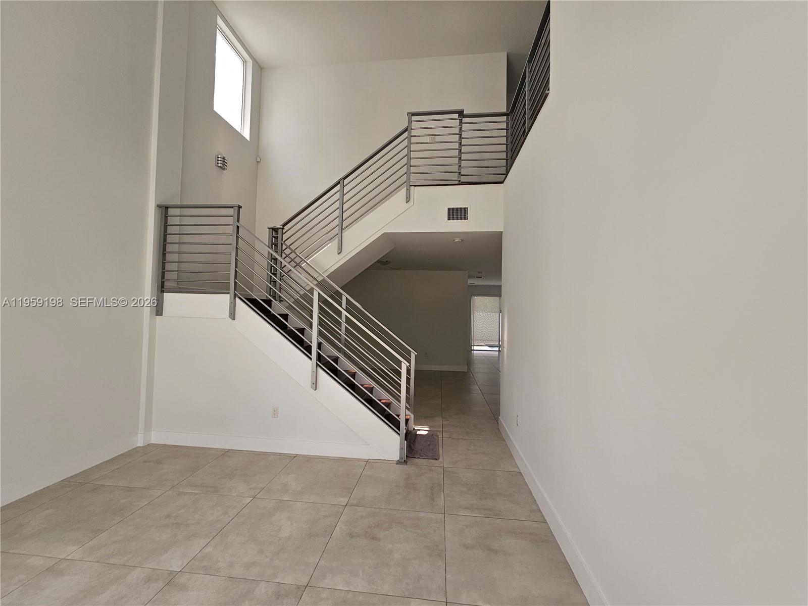 MODERN DORAL 45 - Residential