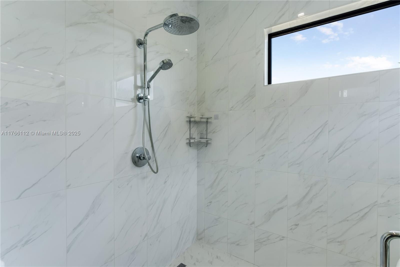 DOWNTOWN DORAL SOUTH PHAS - Residential