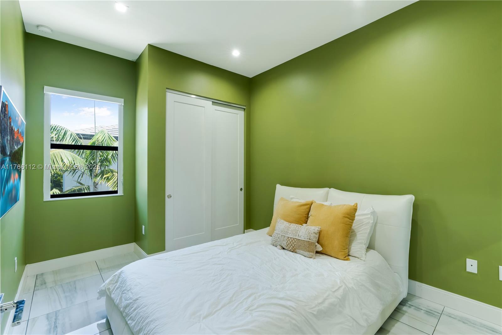 DOWNTOWN DORAL SOUTH PHAS - Residential