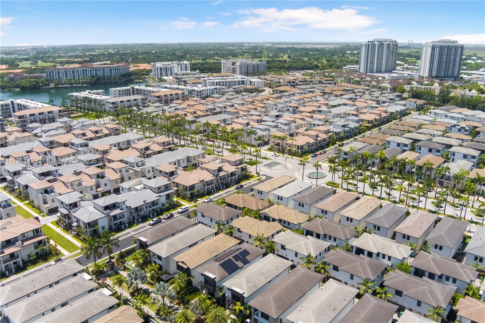 DOWNTOWN DORAL SOUTH PHAS - Residential