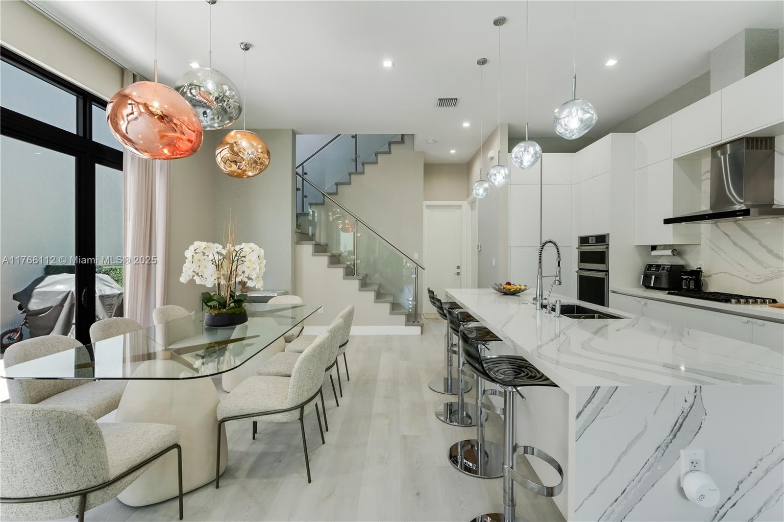 DOWNTOWN DORAL SOUTH PHAS - Residential