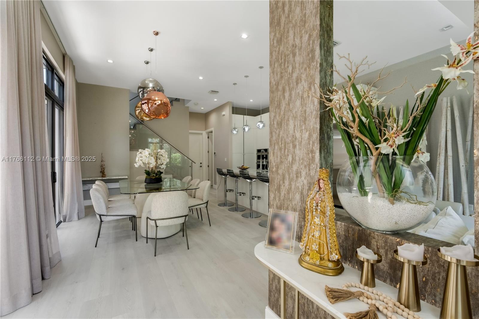 DOWNTOWN DORAL SOUTH PHAS - Residential
