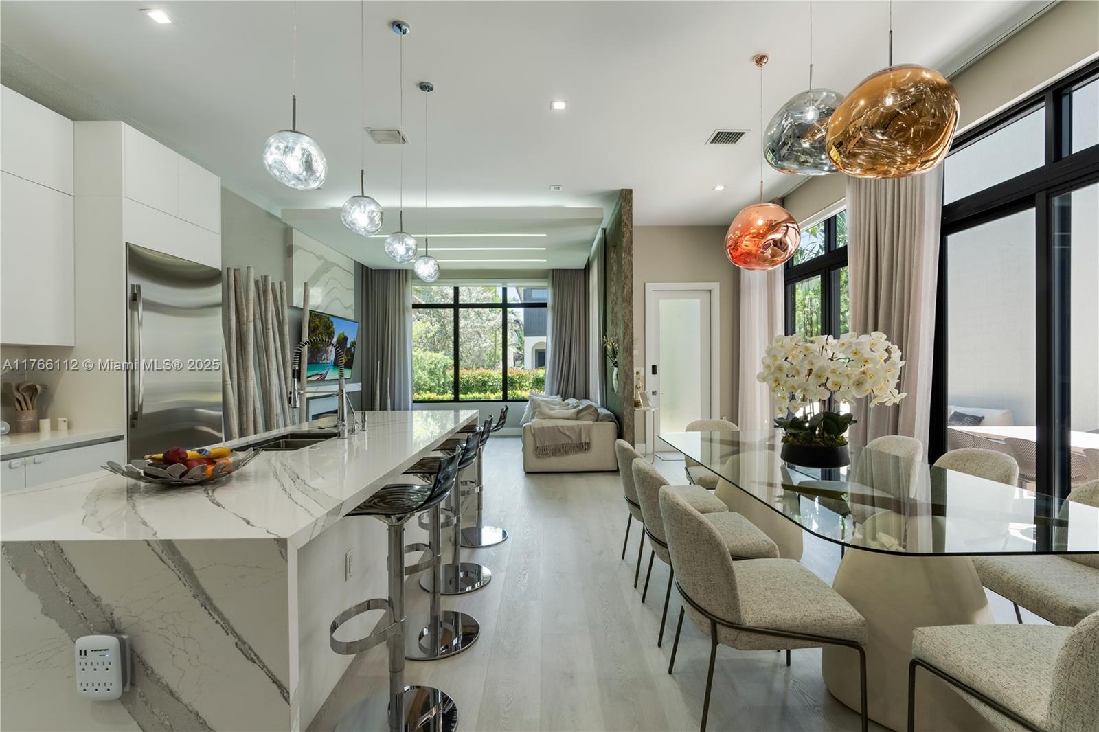 DOWNTOWN DORAL SOUTH PHAS - Residential