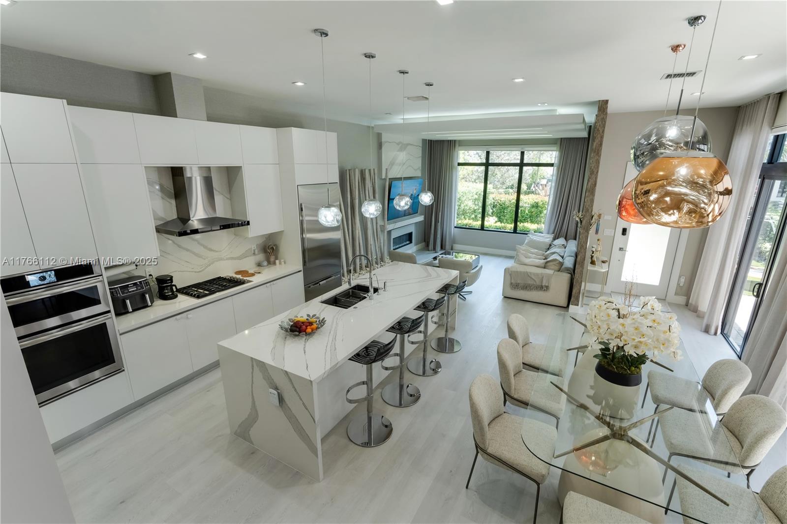 DOWNTOWN DORAL SOUTH PHAS - Residential