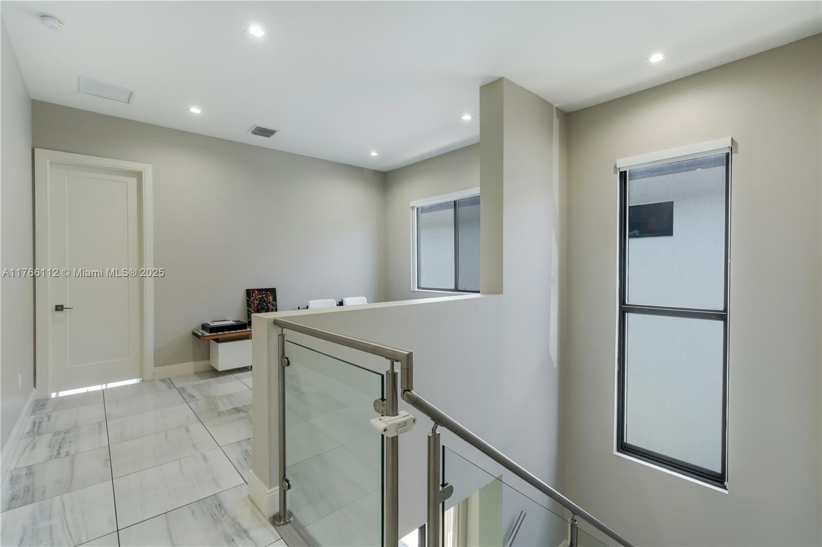 DOWNTOWN DORAL SOUTH PHAS - Residential