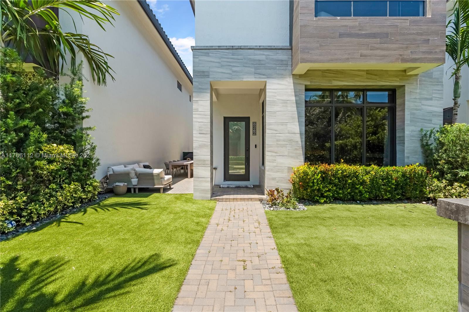 DOWNTOWN DORAL SOUTH PHAS - Residential