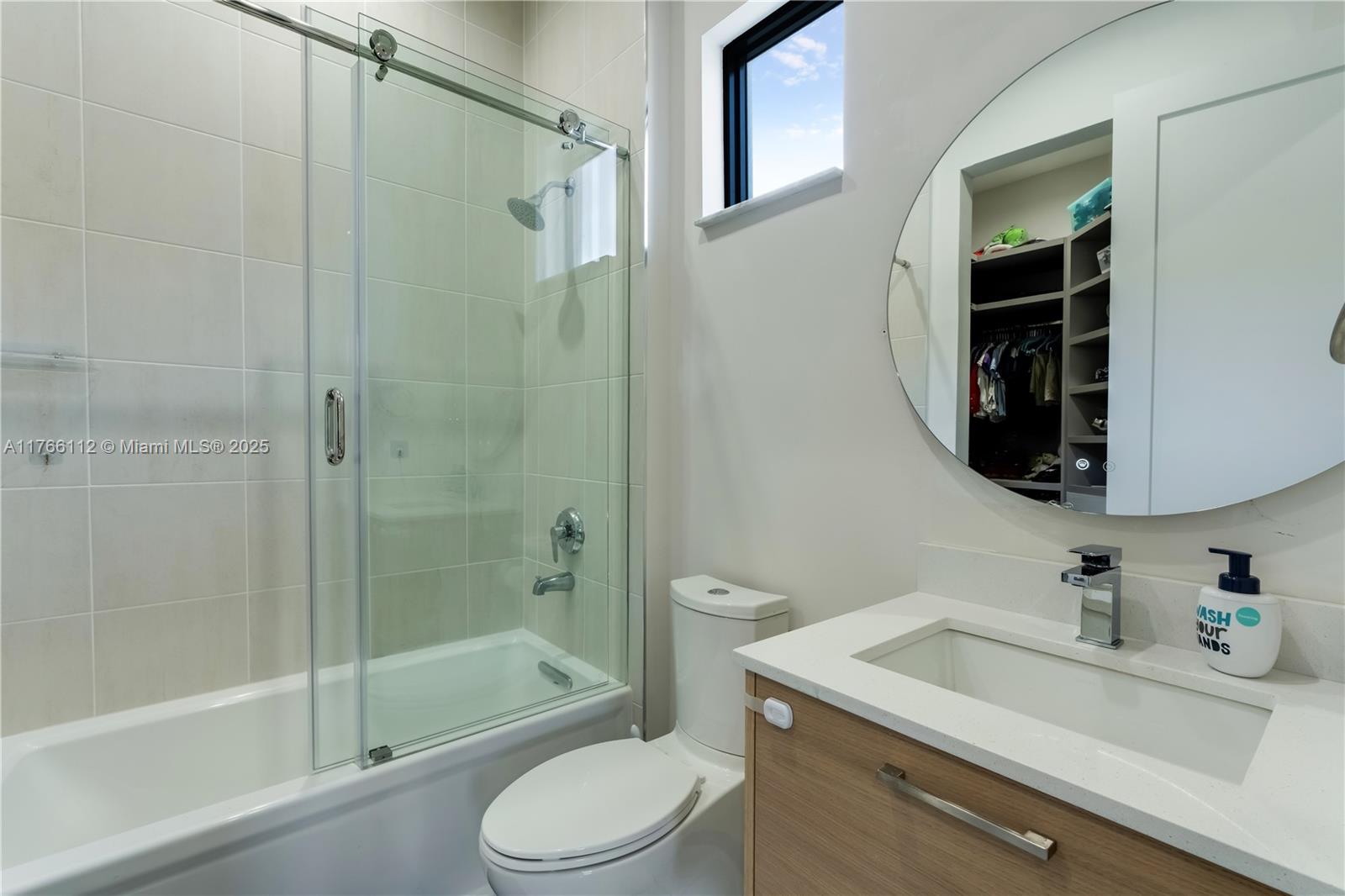 DOWNTOWN DORAL SOUTH PHAS - Residential