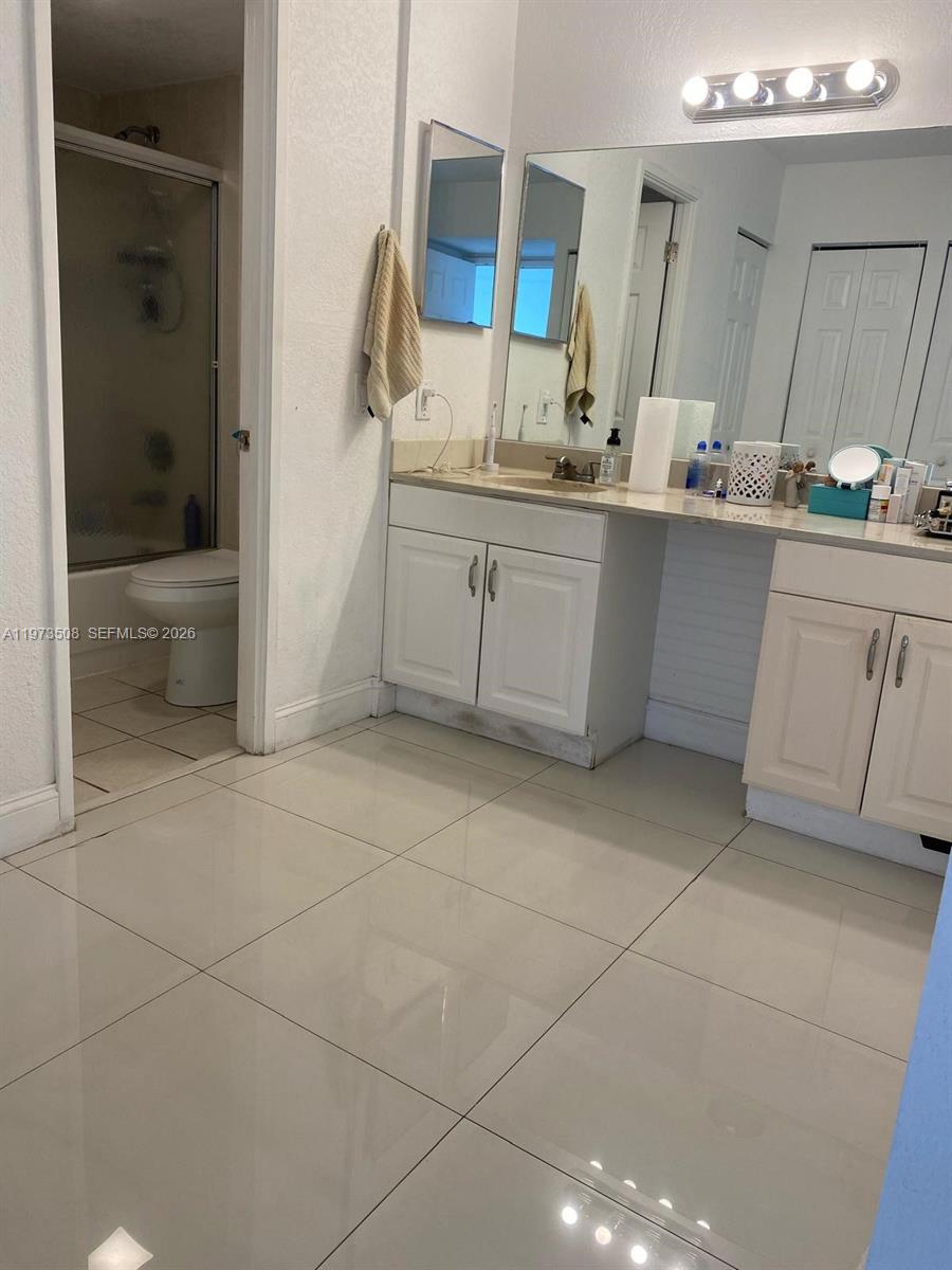 FLAMENCO CONDO TOWER I - Residential