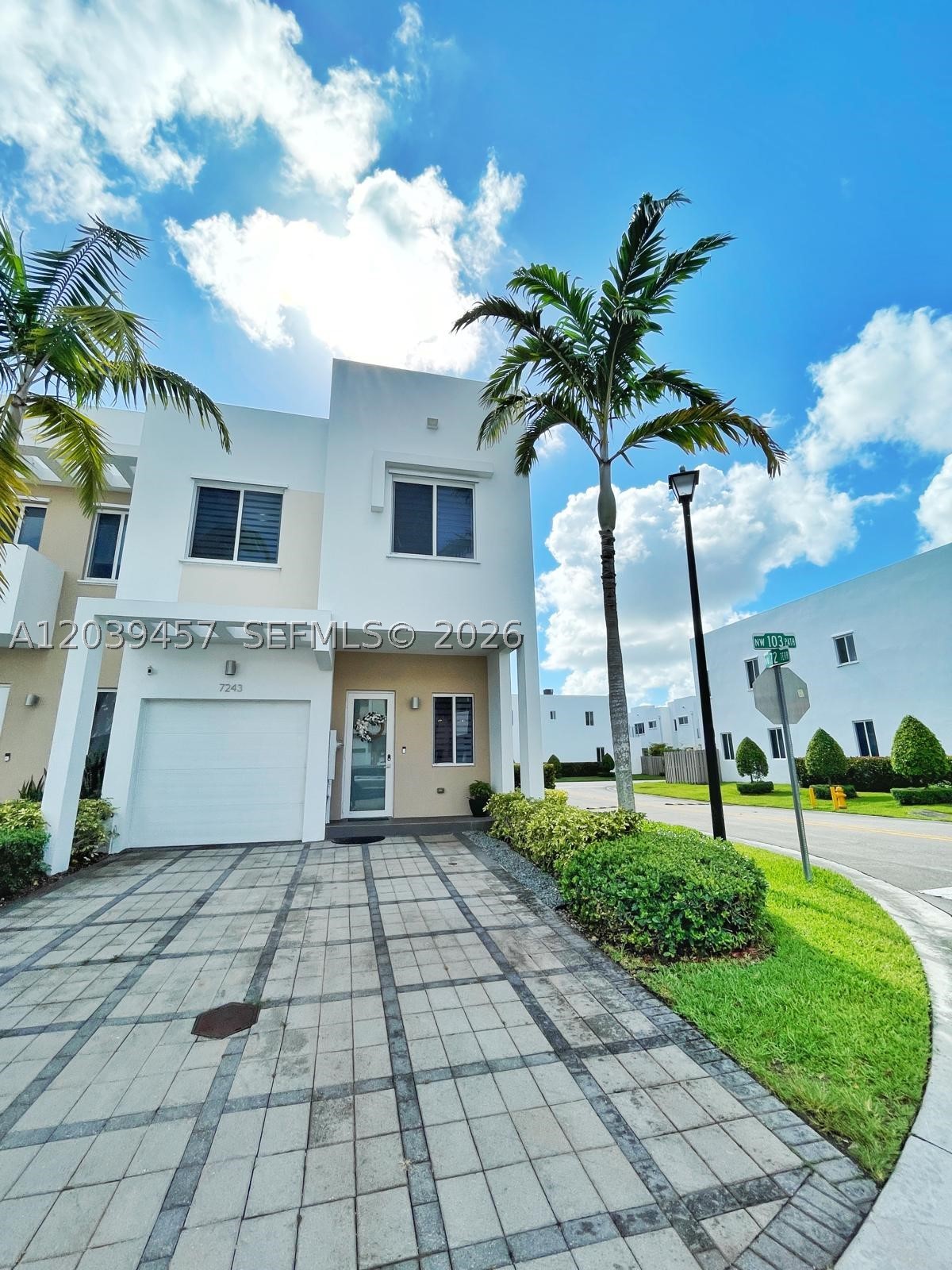 DORAL PALMS NORTH - Residential